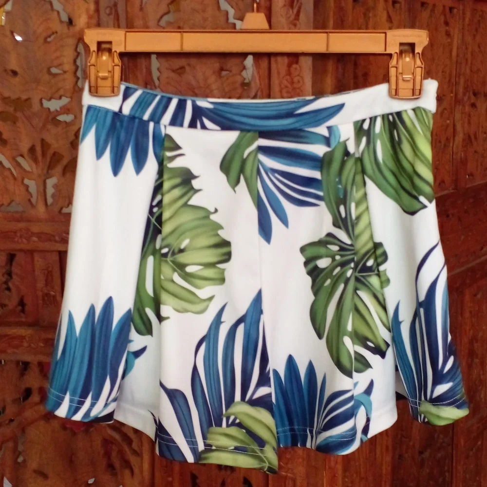 Shein: Shorts - Picture 3 of 6